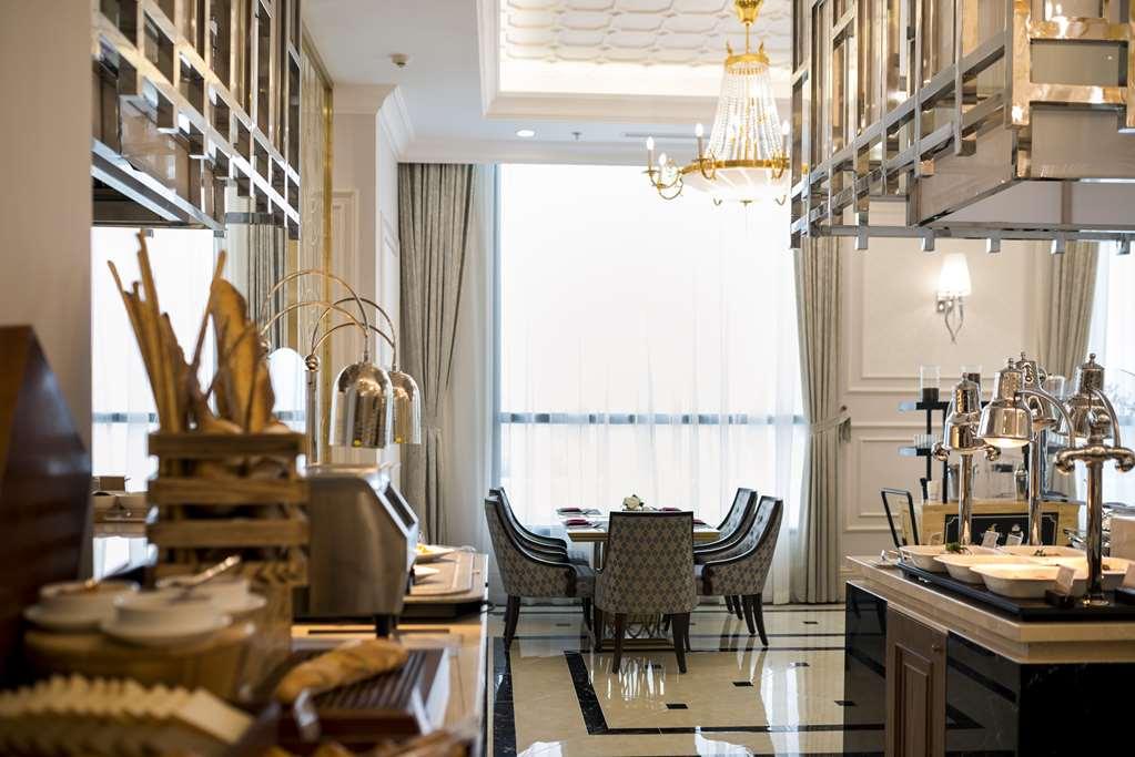 Melia Vinpearl Quang Binh Hotel Dong Hoi Restaurant photo
