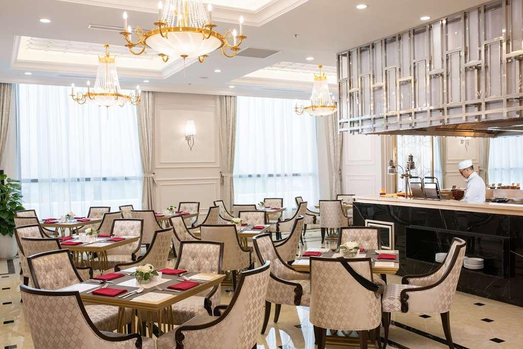Melia Vinpearl Quang Binh Hotel Dong Hoi Restaurant photo