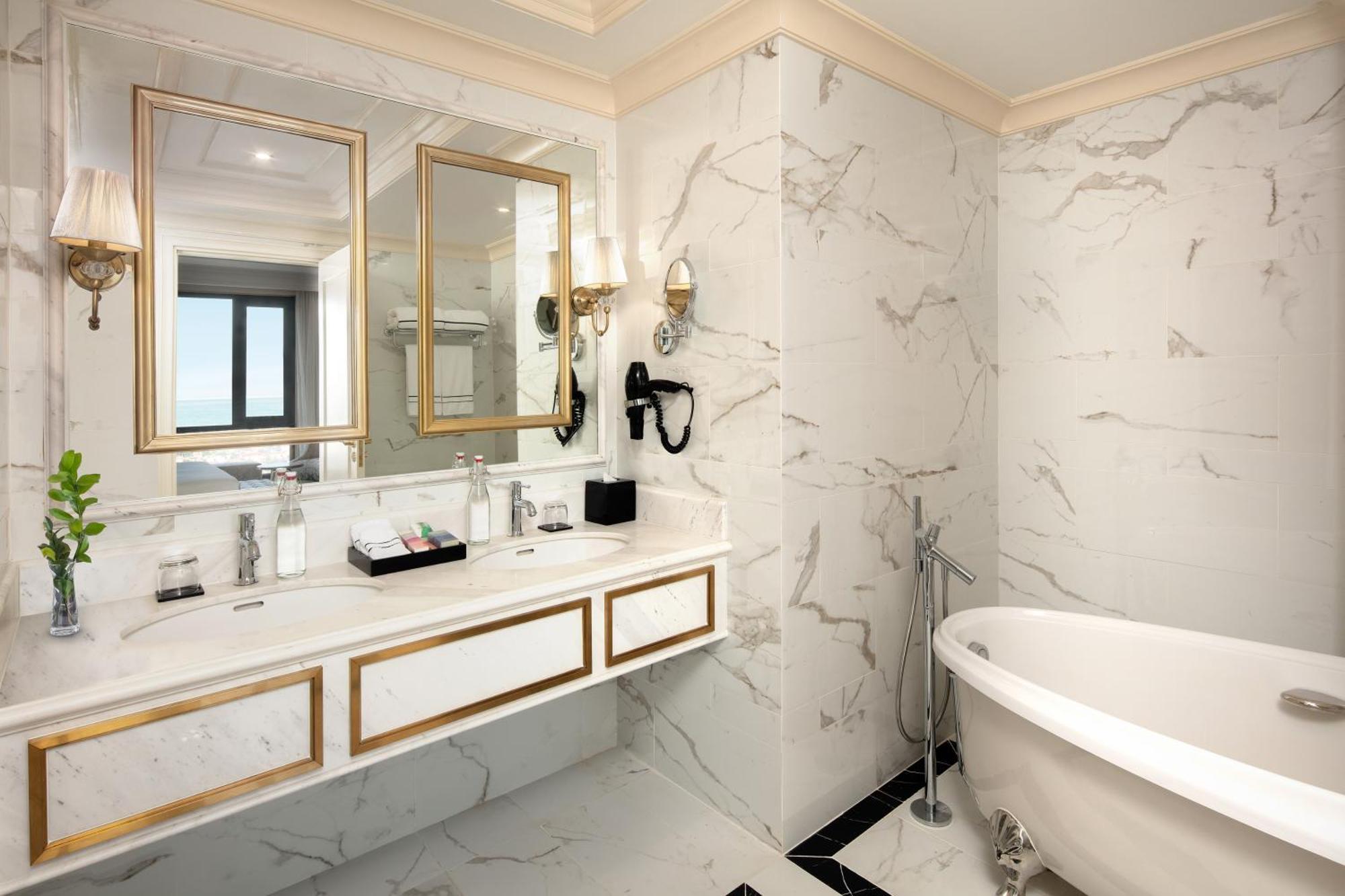 Melia Vinpearl Quang Binh Hotel Dong Hoi Exterior photo