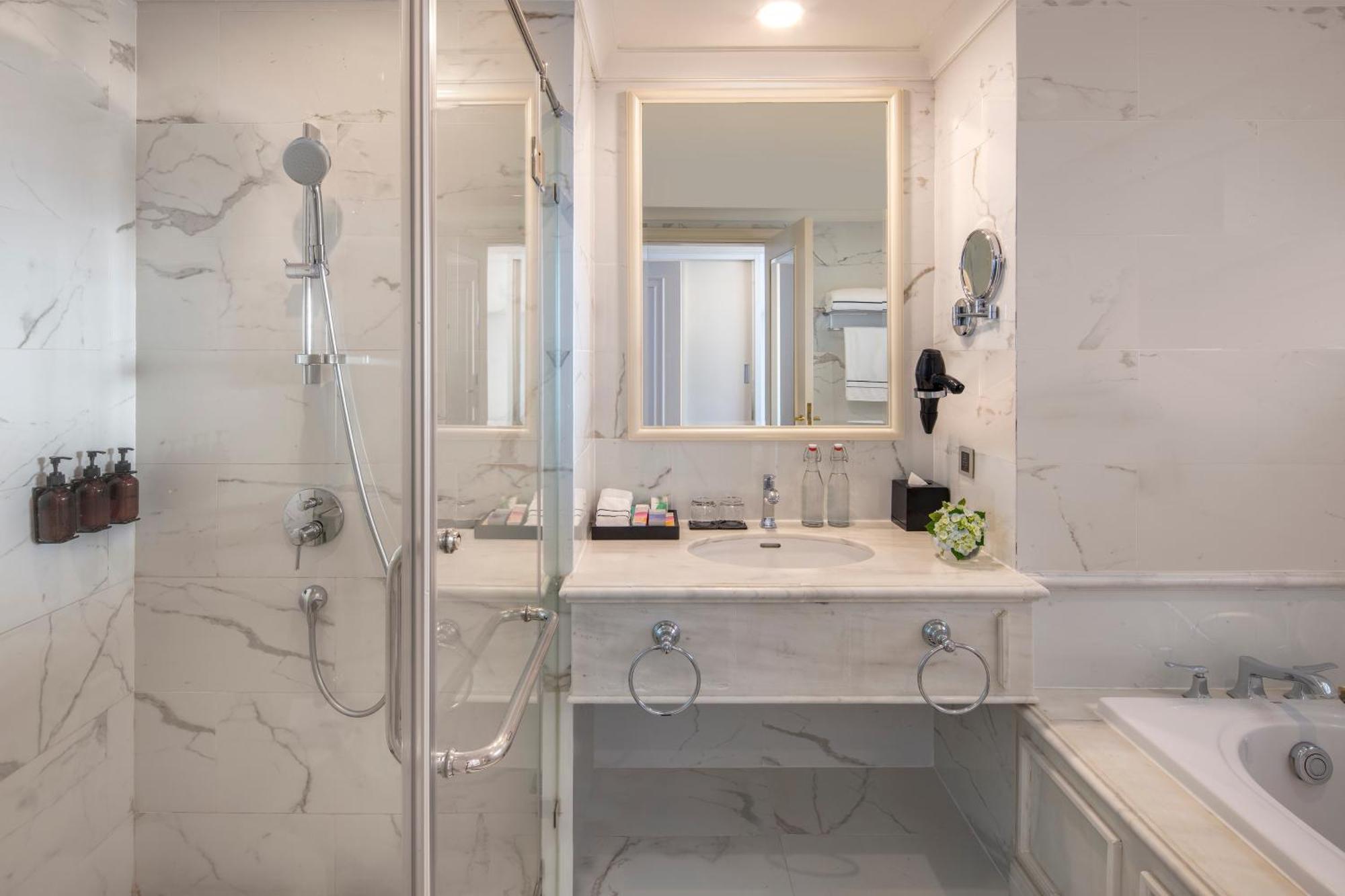 Melia Vinpearl Quang Binh Hotel Dong Hoi Exterior photo
